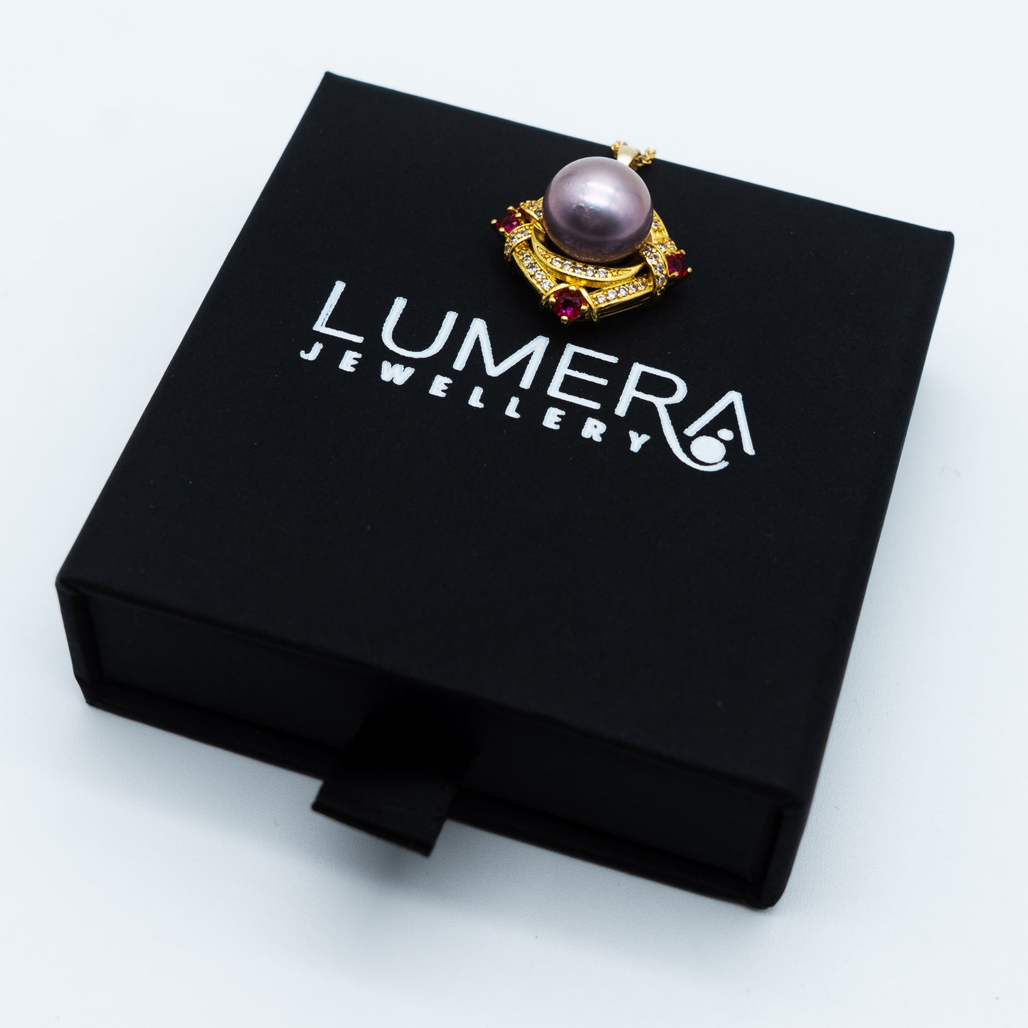 Essentials Pendant