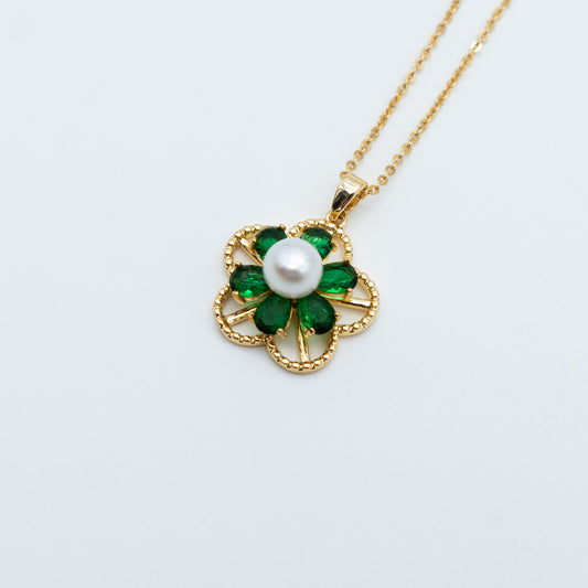 Essentials Pendant