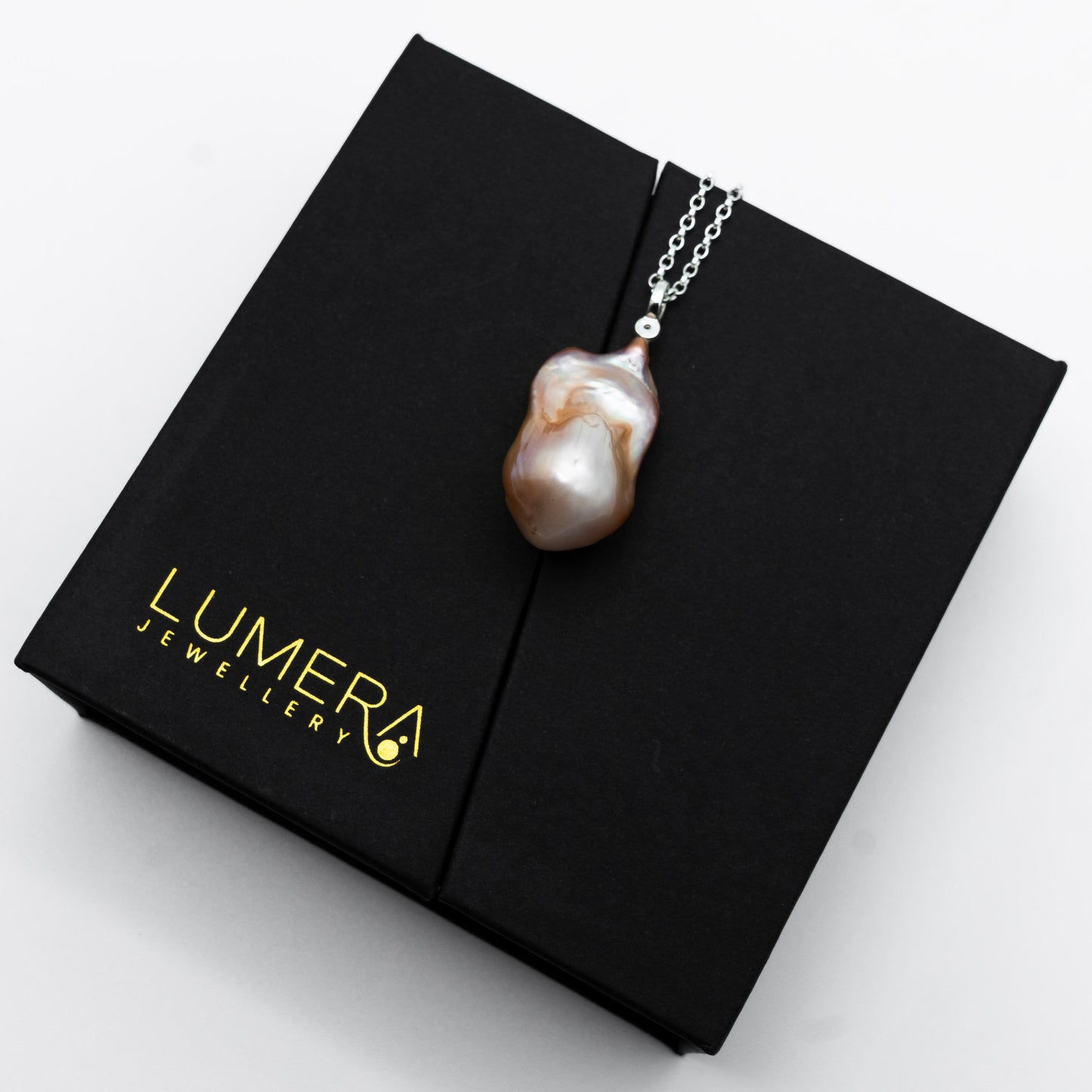 Pendant No.19