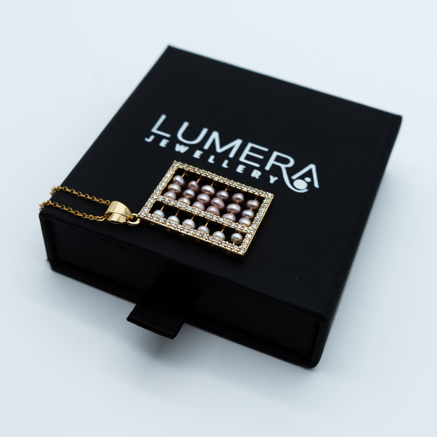 Essentials Pendant