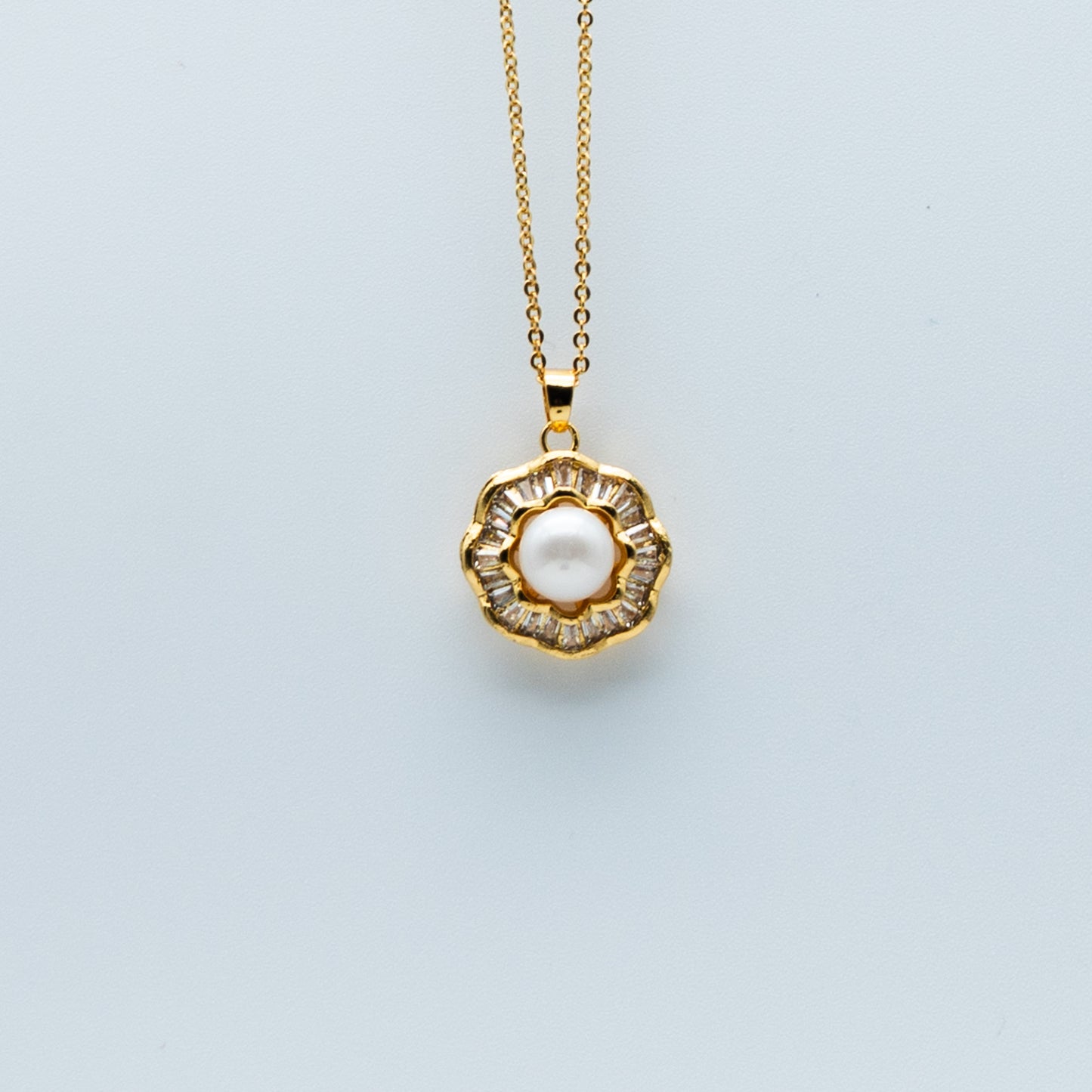 Essentials Pendant