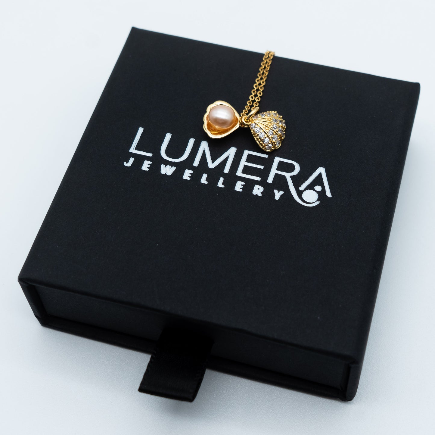 Essentials Pendant
