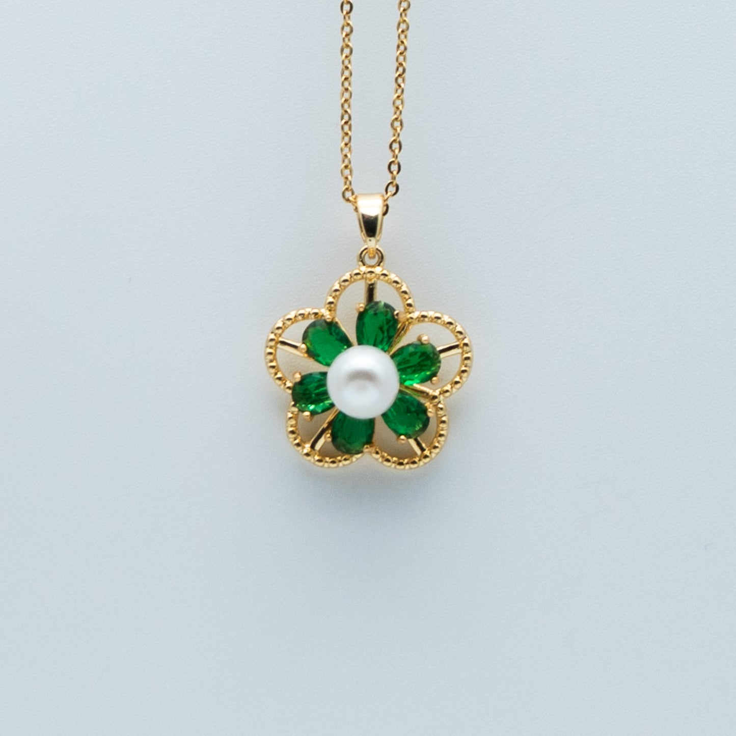 Essentials Pendant
