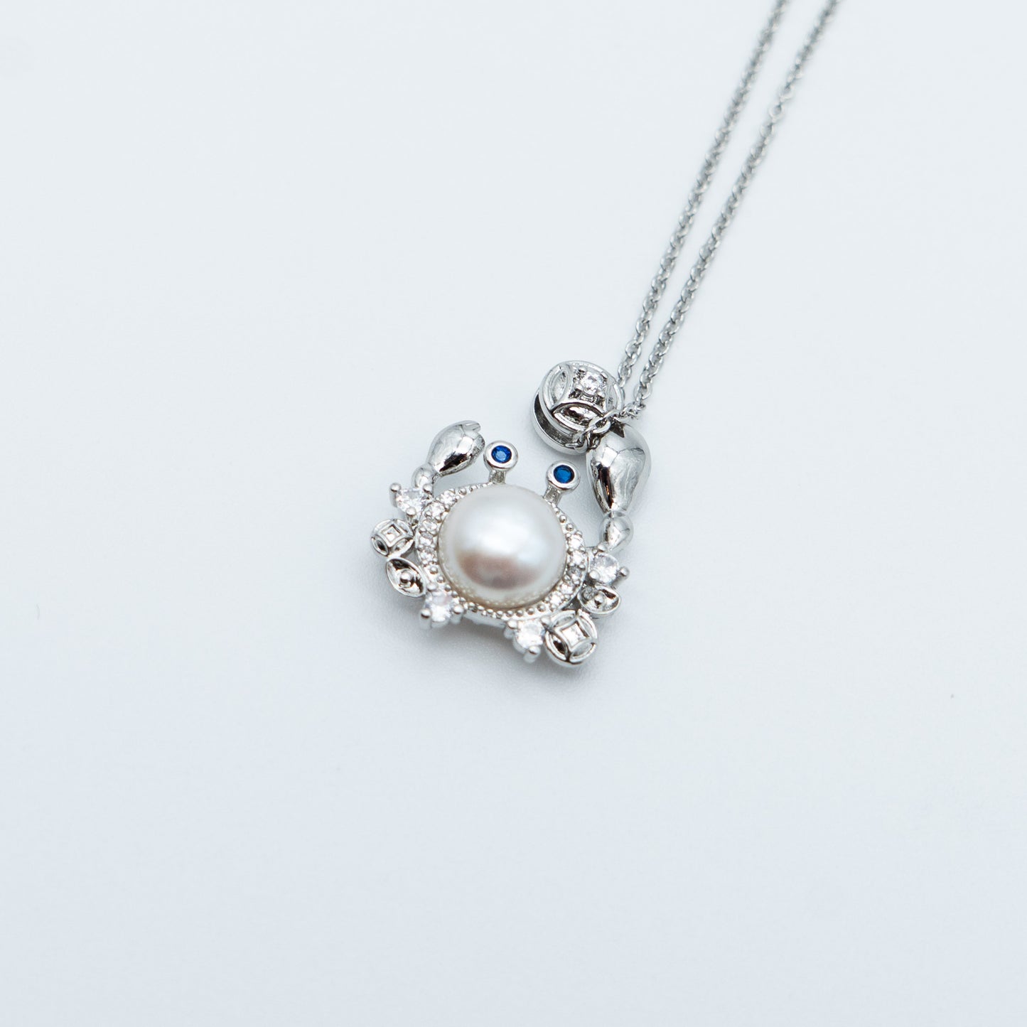 Essentials Pendant