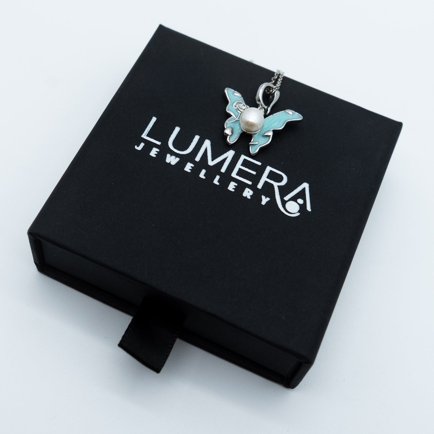 Essentials Pendant