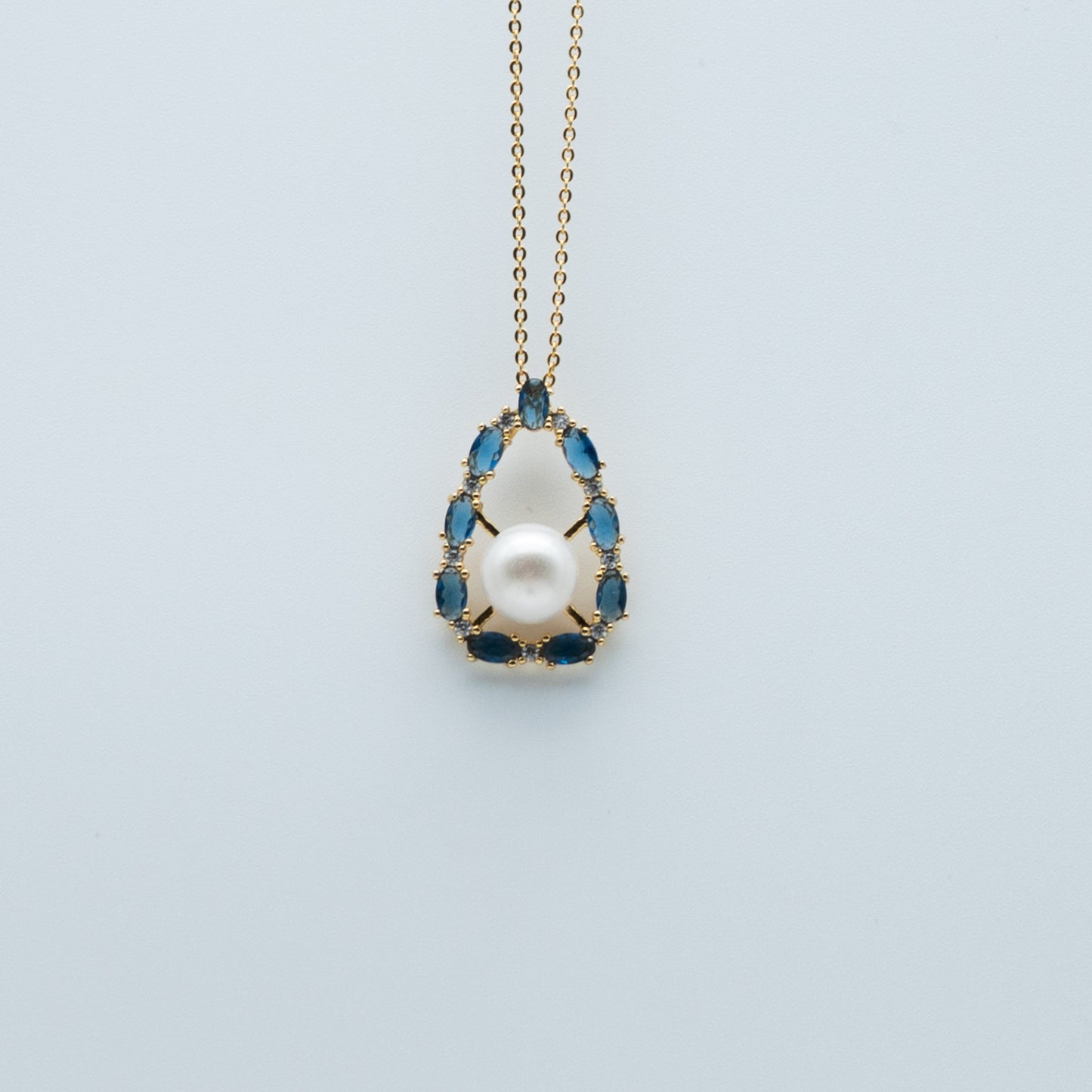 Essentials Pendant