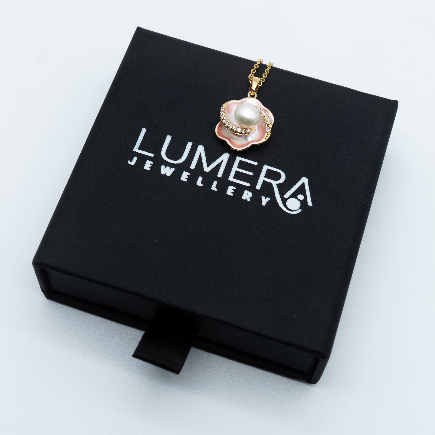 Essentials Pendant