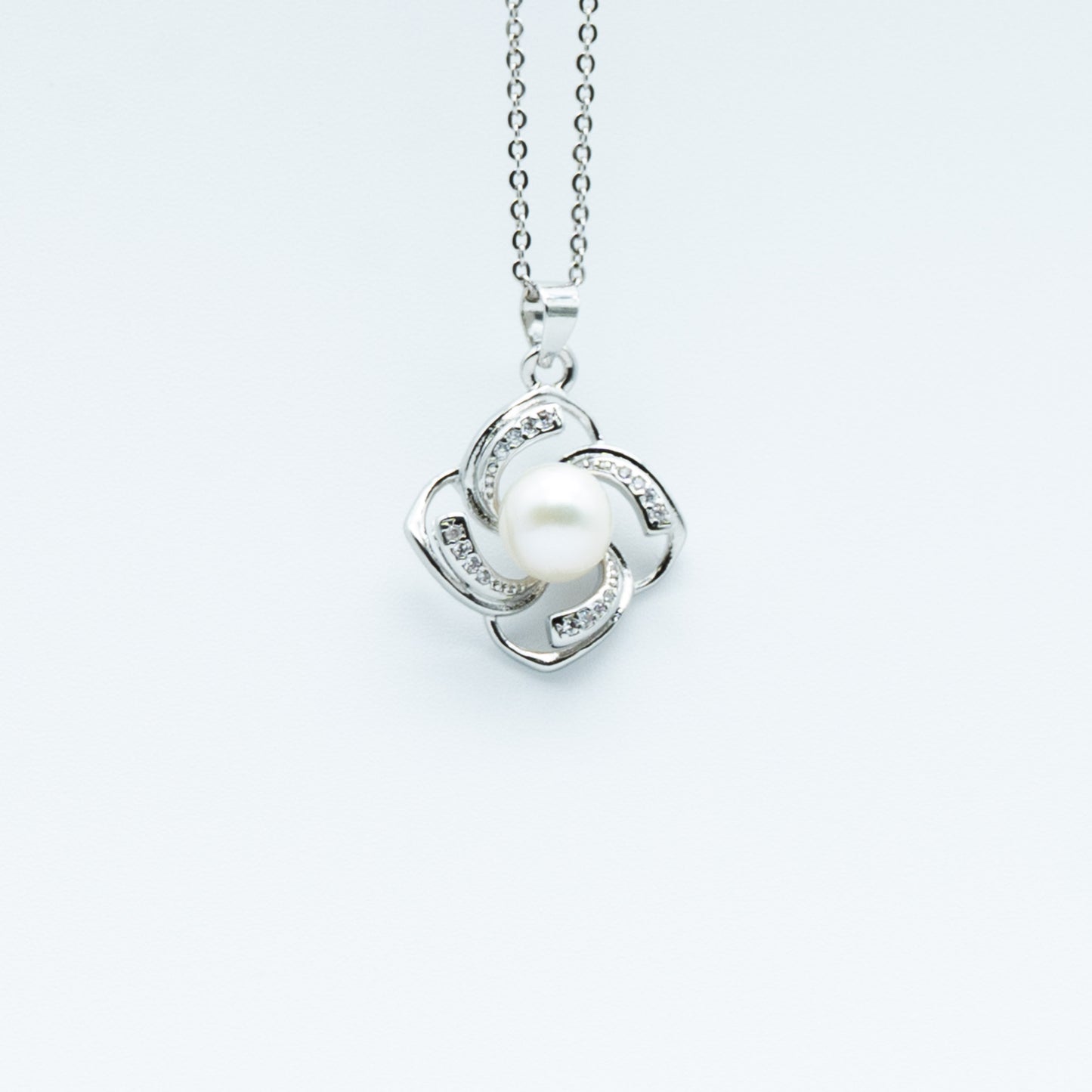 Essentials Pendant