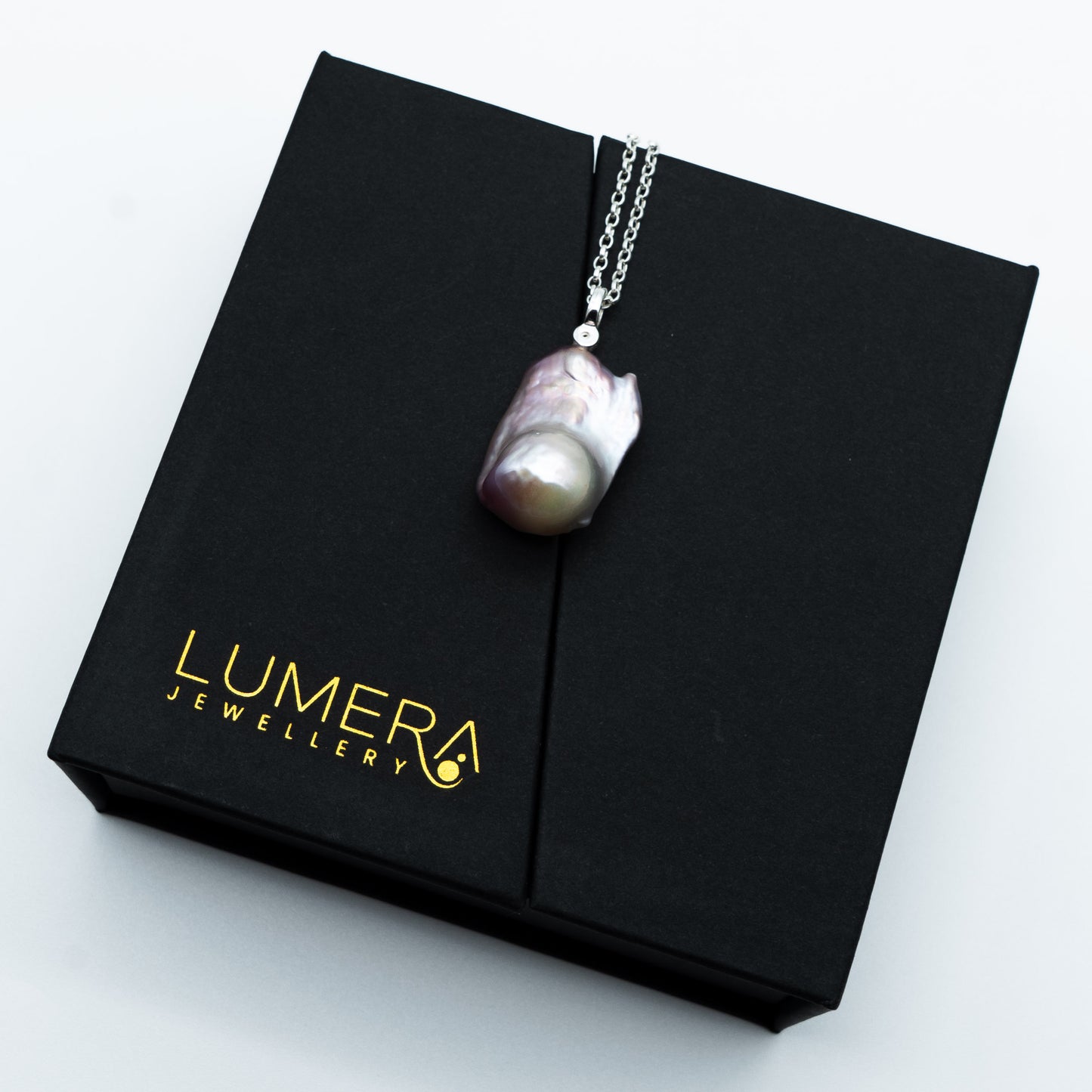 Pendant No.17